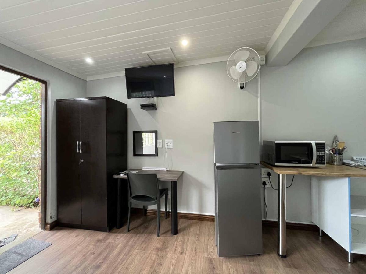 Halleria Self Catering Уайт Ривър Екстериор снимка