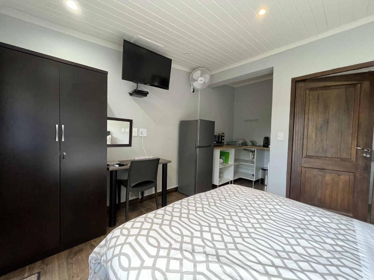 Halleria Self Catering Уайт Ривър Екстериор снимка